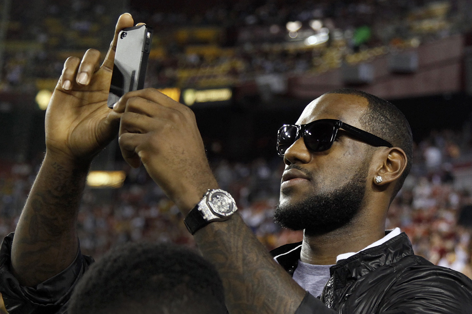 NBA Superstar LeBron James ließ sich dien NFL-Auftakt ebenfalls nicht entgehen.